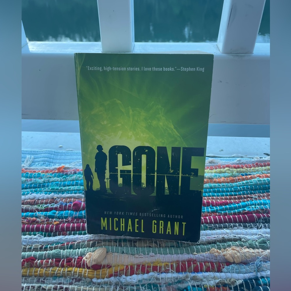 Book- Michael Grant- Gone